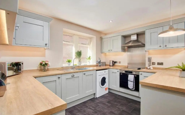 The Exquisite Harrogate Abode - Sleeps 6