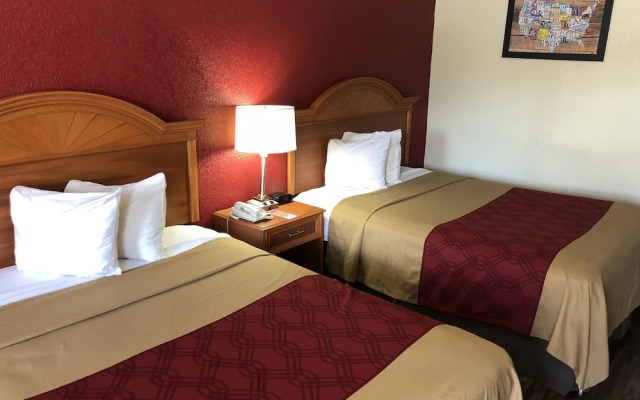 Red Roof Inn Pine Bluff