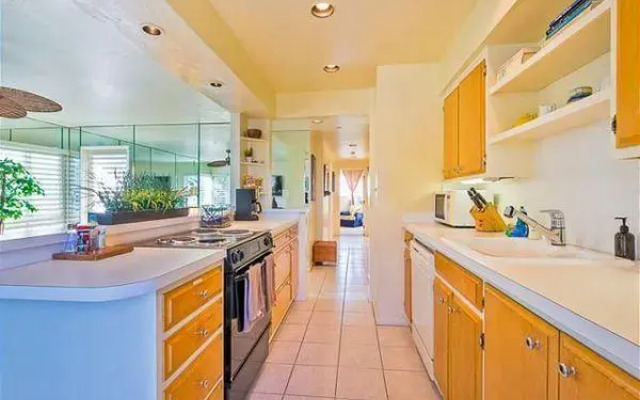 Charming La Jolla Village Condo