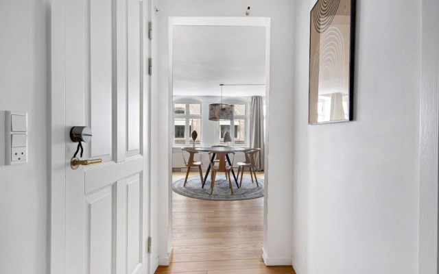 Sanders Regent - Cute 1-bdr Apt Next to Magasin