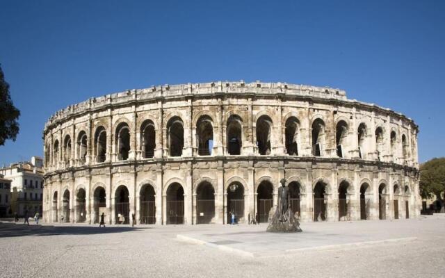 Appartement tout confort entierement renove piscine wifi parking