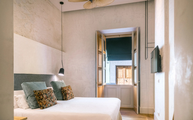 VEINTIUNO Emblematic Hotels - Adults Only