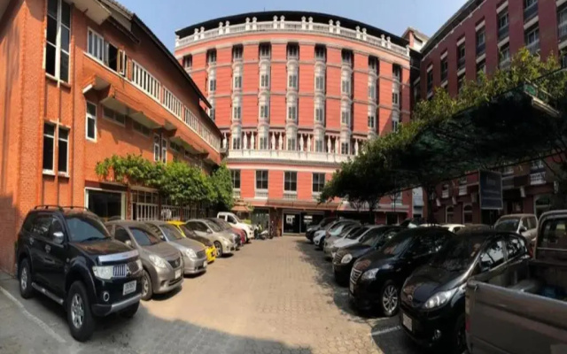 Suda Palace