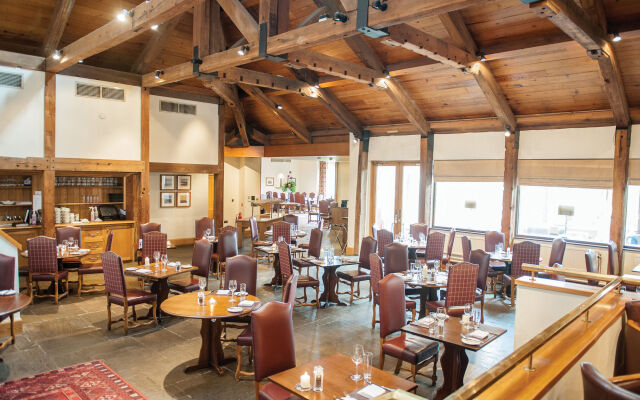 North Lakes Hotel And Spa