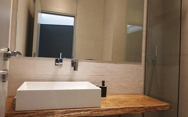 Amazing Apartments @ Aiolou Str.