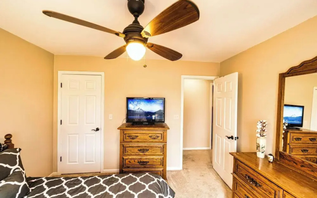 Osage Beach Getaway Lake Views Pet Friendly!