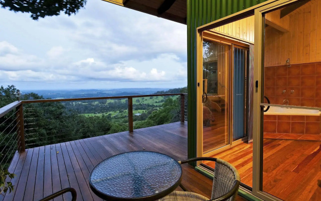 Treetops Accommodation Montville