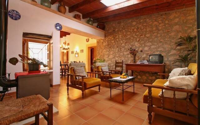 Villa - 4 Bedrooms with Pool - 103228