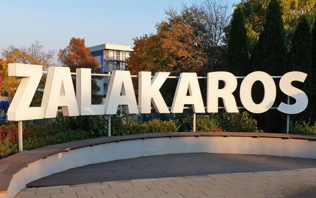 Ta'karos apartman
