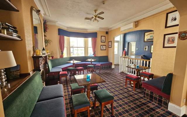 Rivelyn Hotel Bar & Restaurant