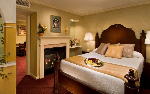 John Carver Inn & Spa