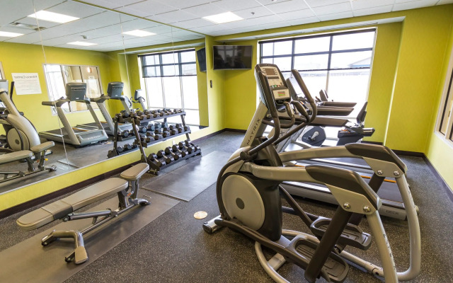 Holiday Inn Express & Suites Thunder Bay by IHG