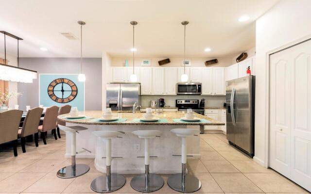 Modern 8BR Villa w Pool SPA Close to Disney