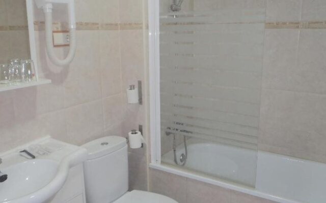 Hostal Fronton