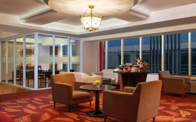 The Alana Hotel & Convention Center