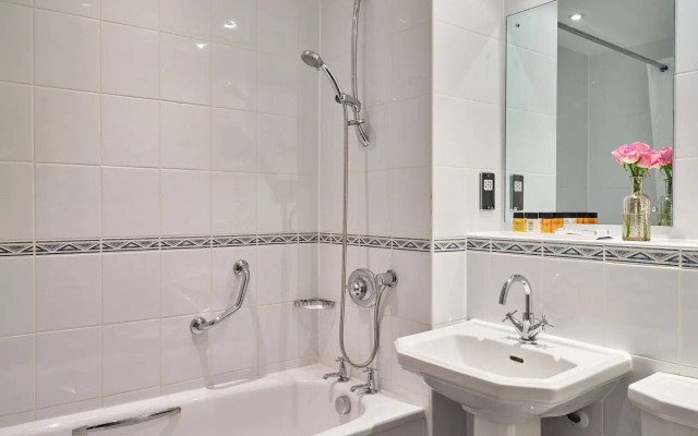 Dumbleton Hall Hotel