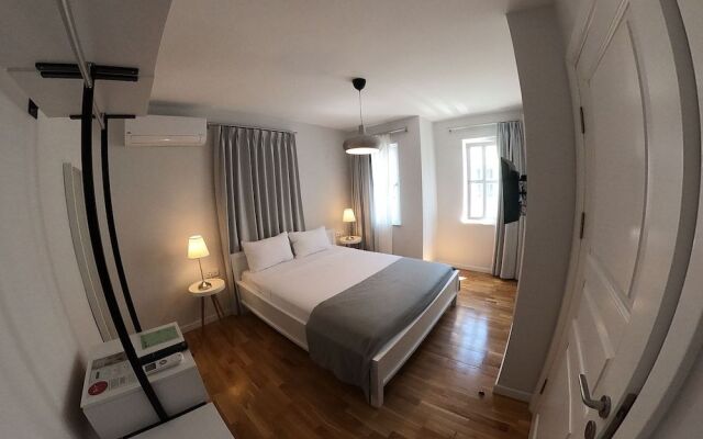 Mon Petit Hotel