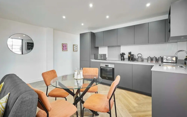 Host Stay Lockside House