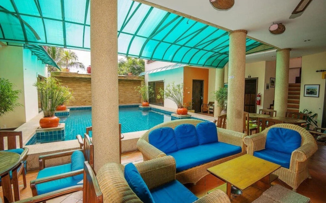RedDoorz Plus Evergreen Boutique Hotel