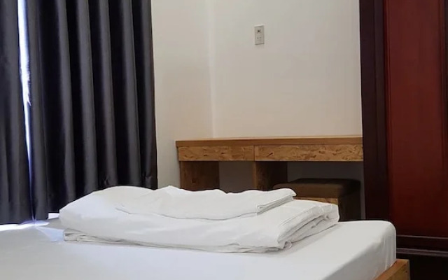 White House Hostel