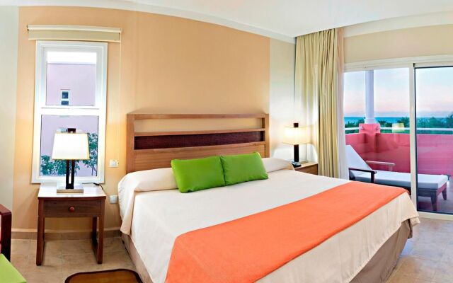 Hotel Playa Paraiso