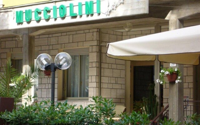 Hotel Mucciolini