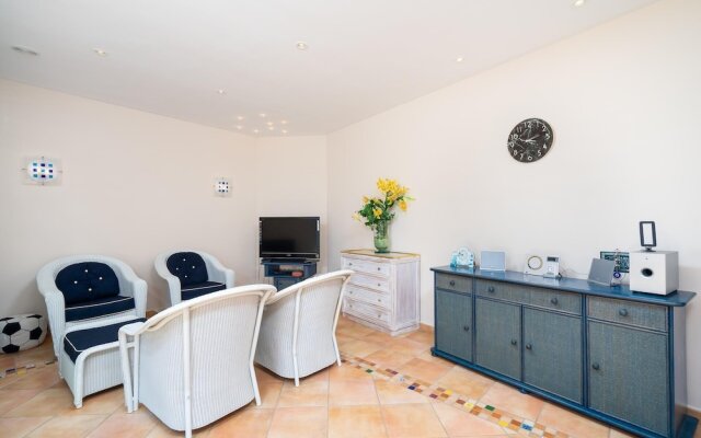 Marvelous 5-bed Villa With Panoramic sea View