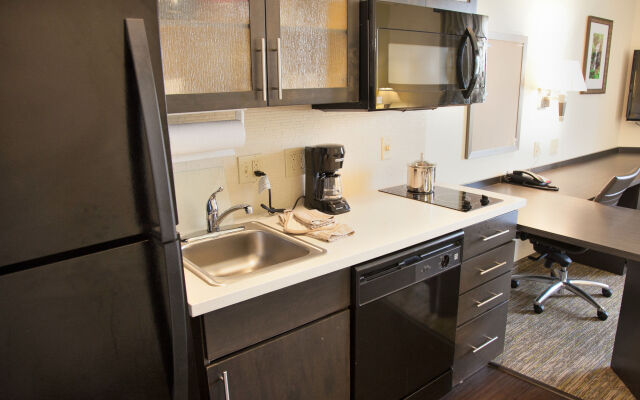 Candlewood Suites Alexandria by IHG