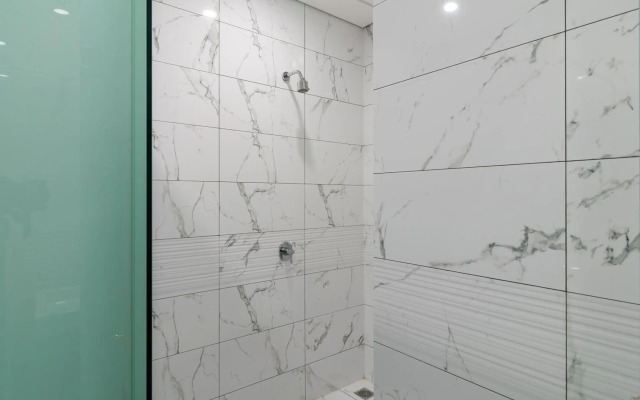 RedDoorz Plus near Senayan City