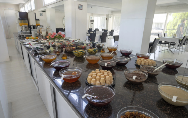 Ayapam Hotel