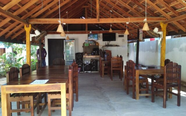 Star Hotel Arugambay