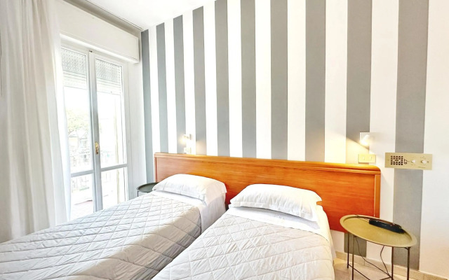 Aura Living Hotel