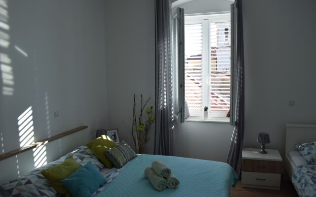 Optimist Makarska Town Center