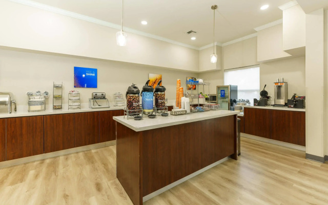 Comfort Suites University Drive