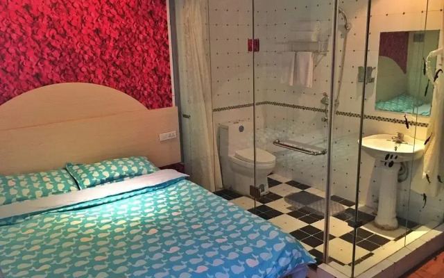 Whale Song Travel Inn