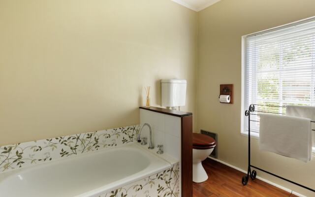 Wollaston House by the BnB Collection