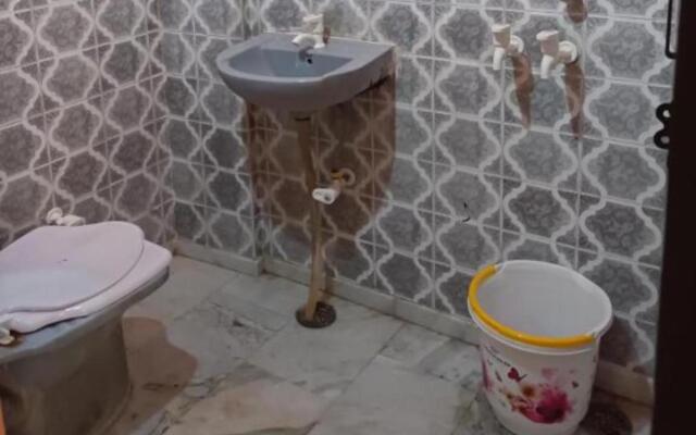 OYO 70049 Hotel Pearl Inn