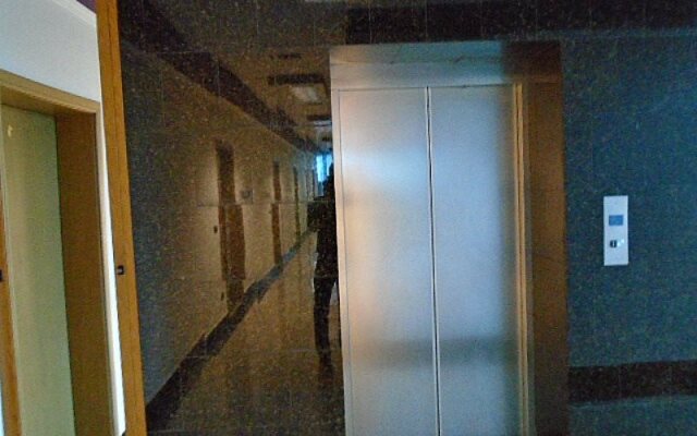 Hotel Holiday Velipoje