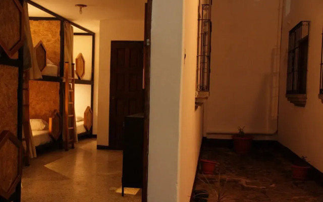 Panal Hostel and Studio Apartments