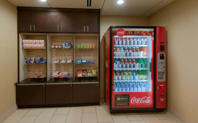 La Quinta Inn & Suites by Wyndham Columbus - Grove City