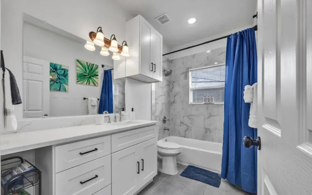 Newly Remodeled Home Minutes From Cruise Terminal