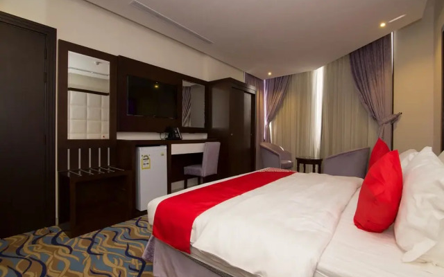 Capital O 143 Happy Beach Hotel Platini