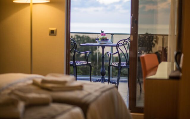 Blue Sea Hotel