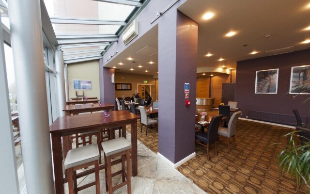 Best Western Summerhill Hotel and Suites