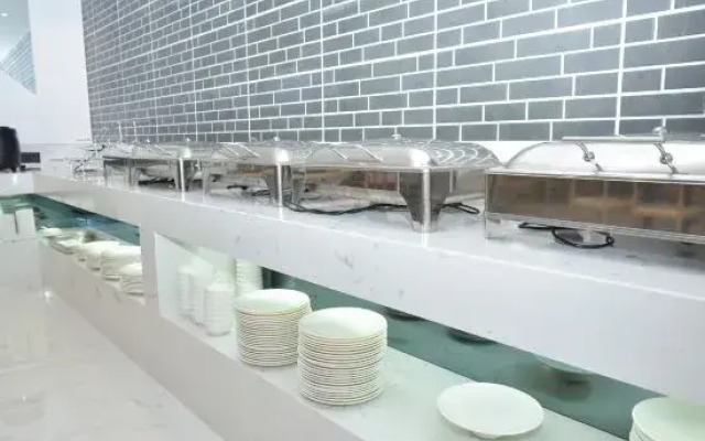 Xana Hotelle(Zhengzhou Sports center Branch)