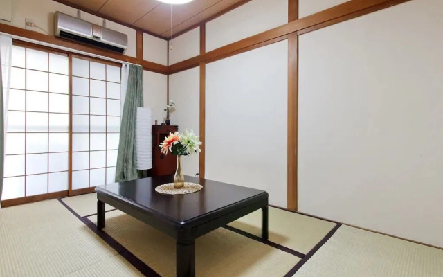 Japanese & Western-Style 3DK CW-1