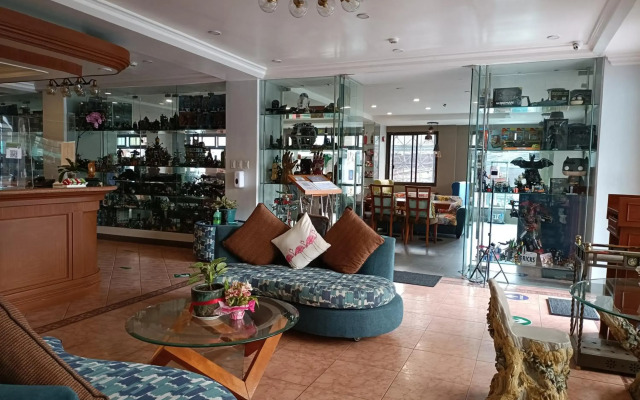Golden Pine Hotel