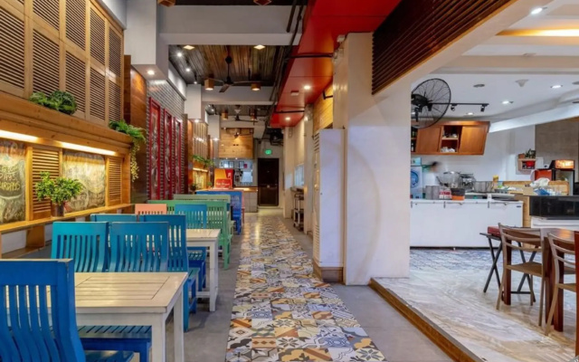 G Hotel