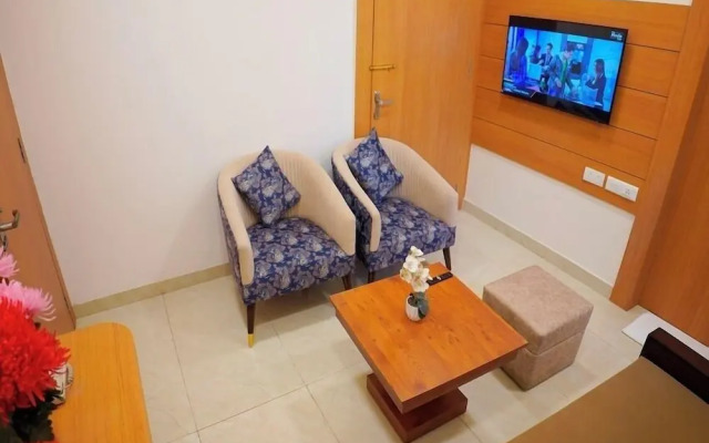 Hotel Cheer Royale