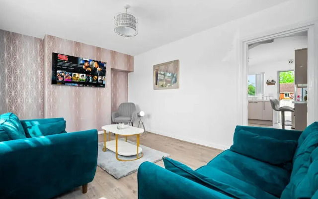 Birmingham Blissful Retreat - 3 Bed House